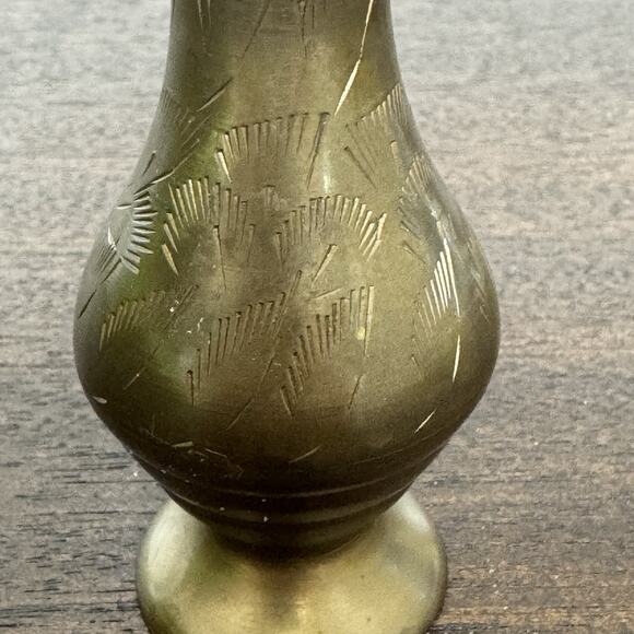 Vintage Miniature Brass Bud Vase 4" Hand Engraved Etched Design Patina Mini - Picture 4 of 10